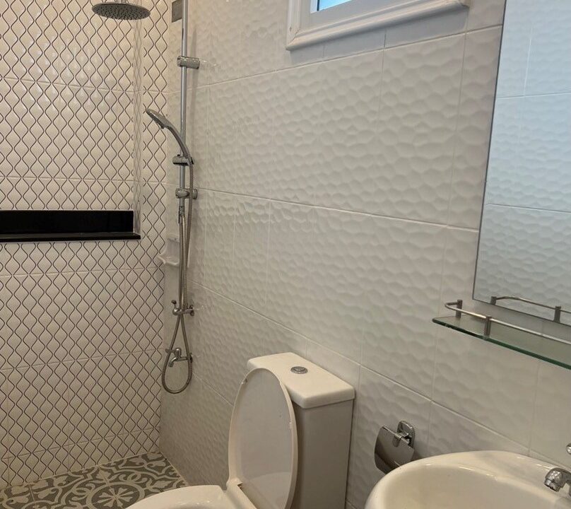 BAF55D45-230F-4D38-A7F6-83D33527DE9A